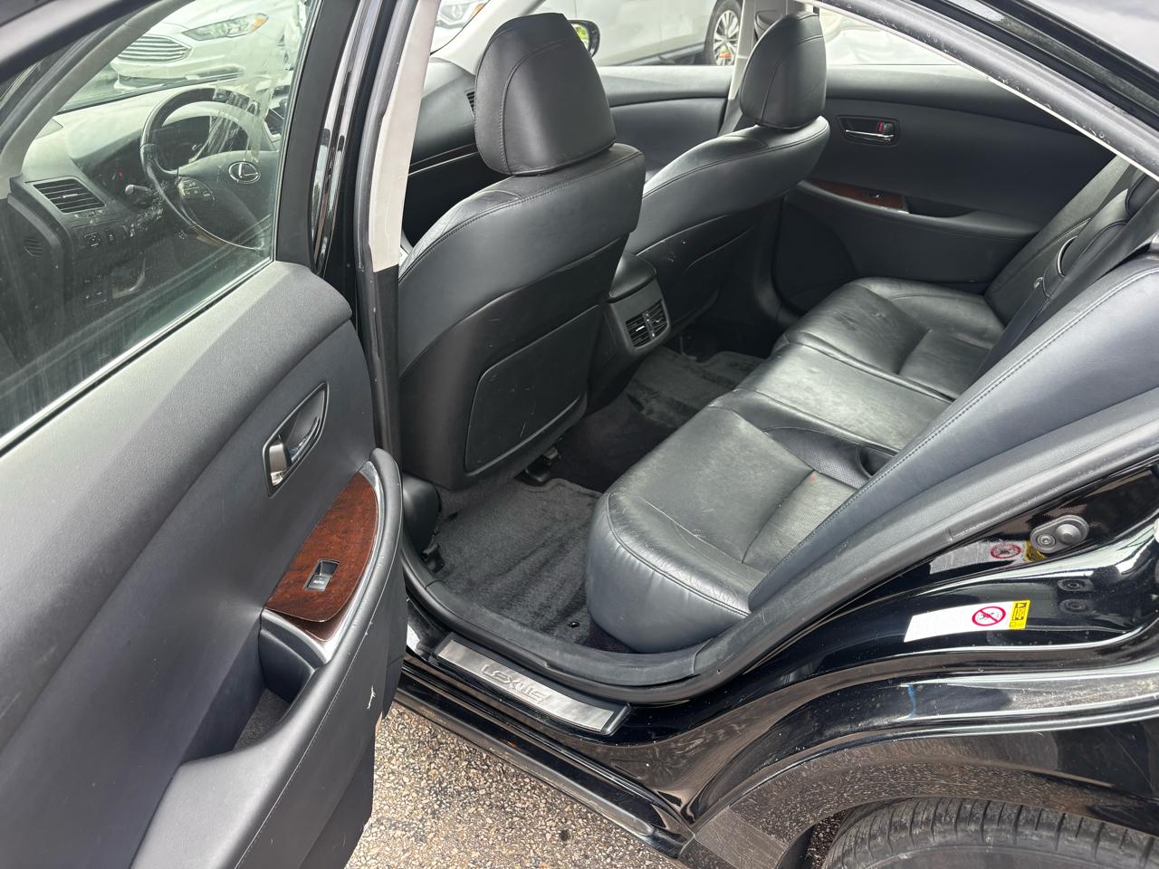 Lexus ES 350 Sedan 2011