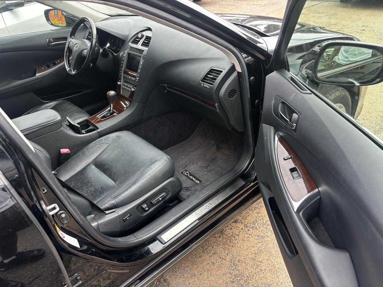 Lexus ES 350 Sedan 2011
