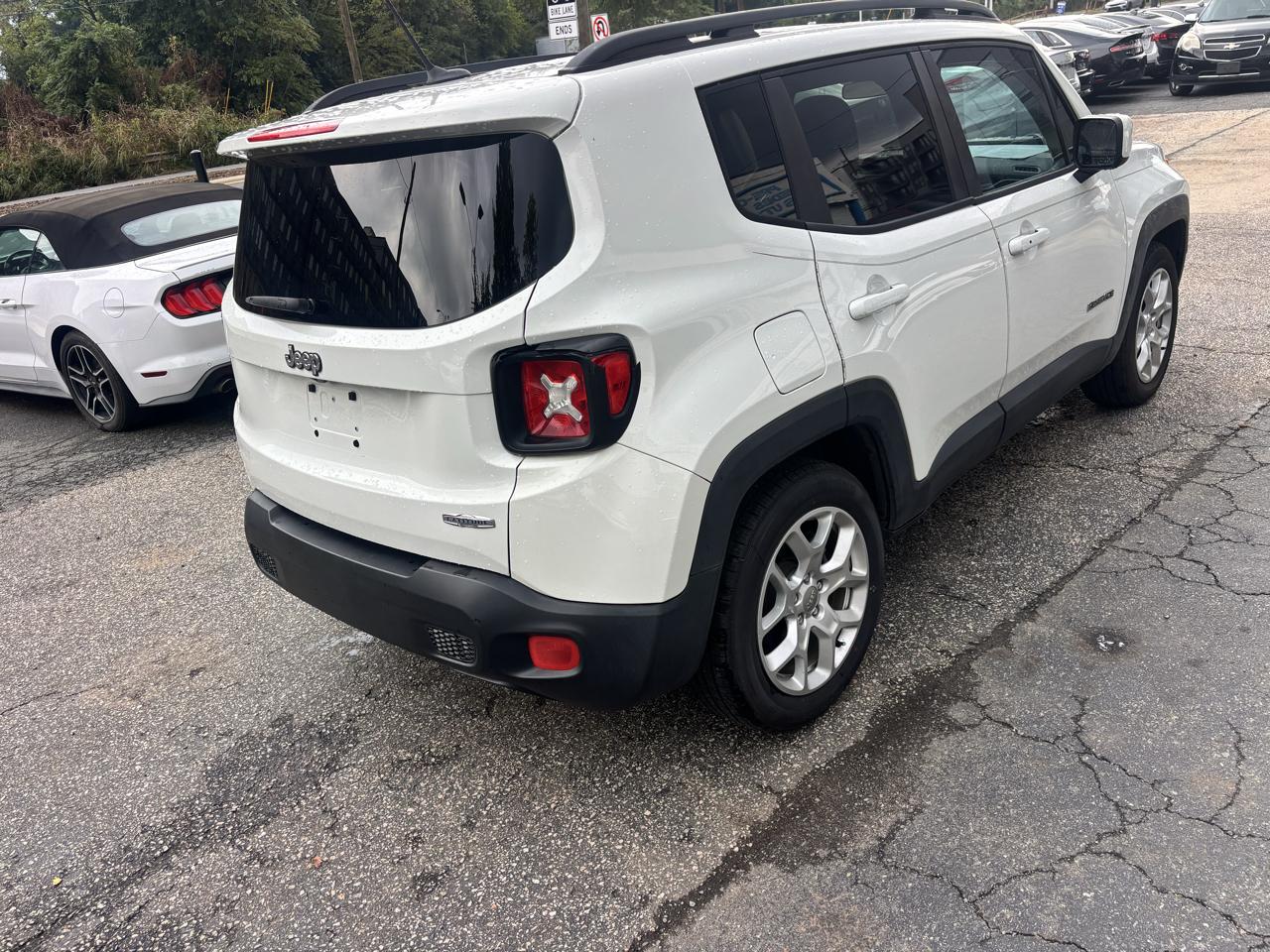 Jeep Renegade Latitude FWD 2017