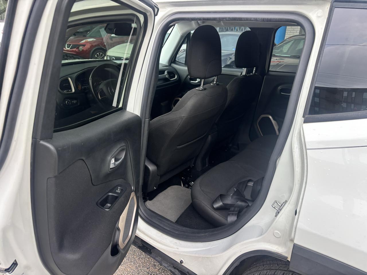 Jeep Renegade Latitude FWD 2017