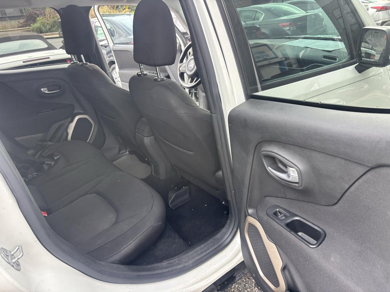 Jeep Renegade Latitude FWD 2017