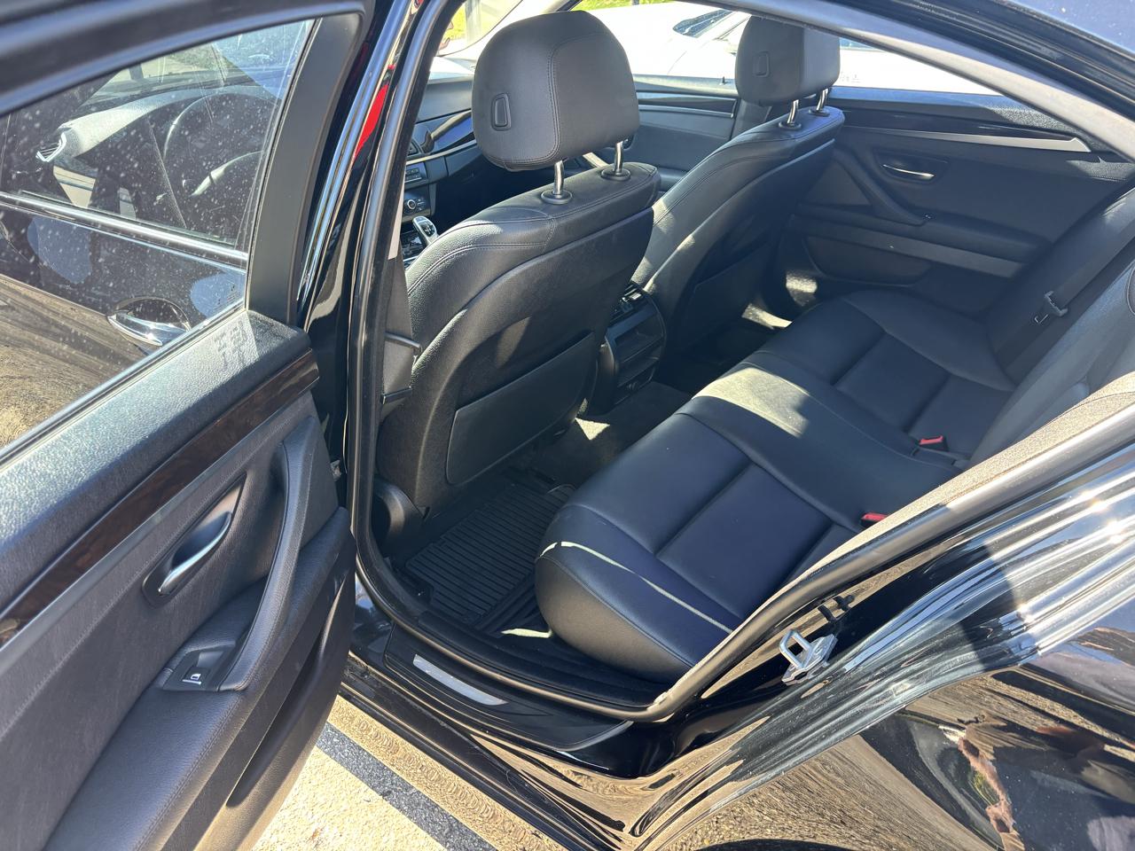 BMW 5-Series 528i xDrive 2016