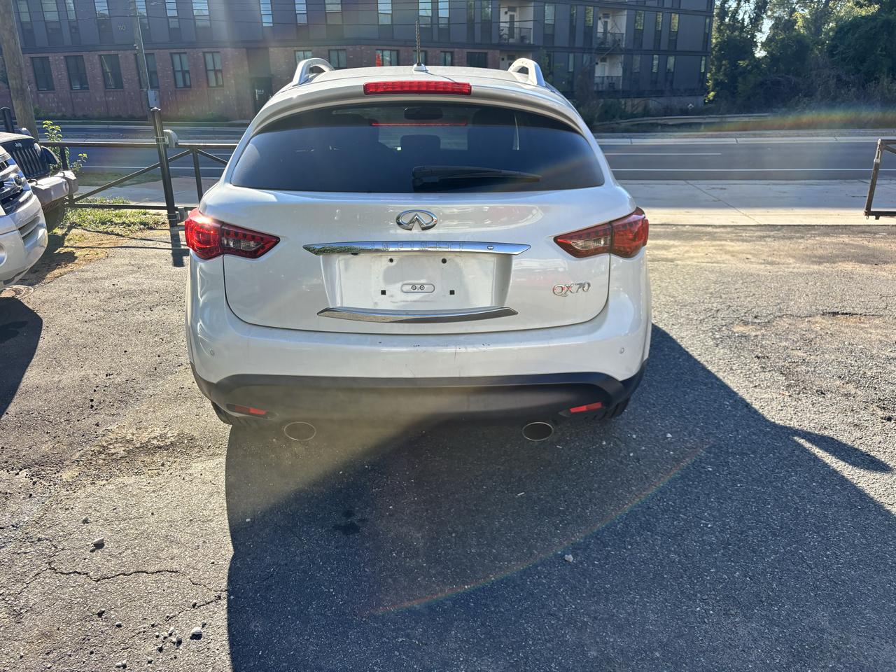 Infiniti QX70 Base AWD 2017