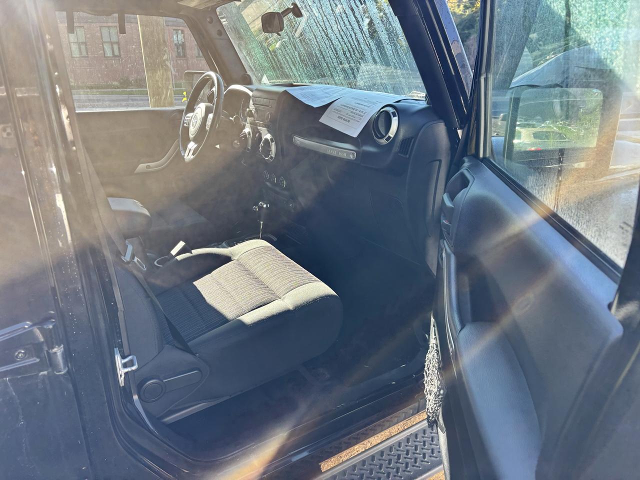 Jeep Wrangler Unlimited Sahara 4WD 2012