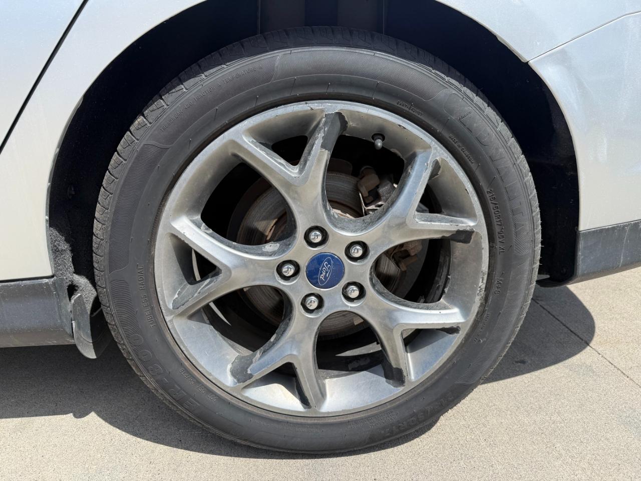 Ford Focus  2014