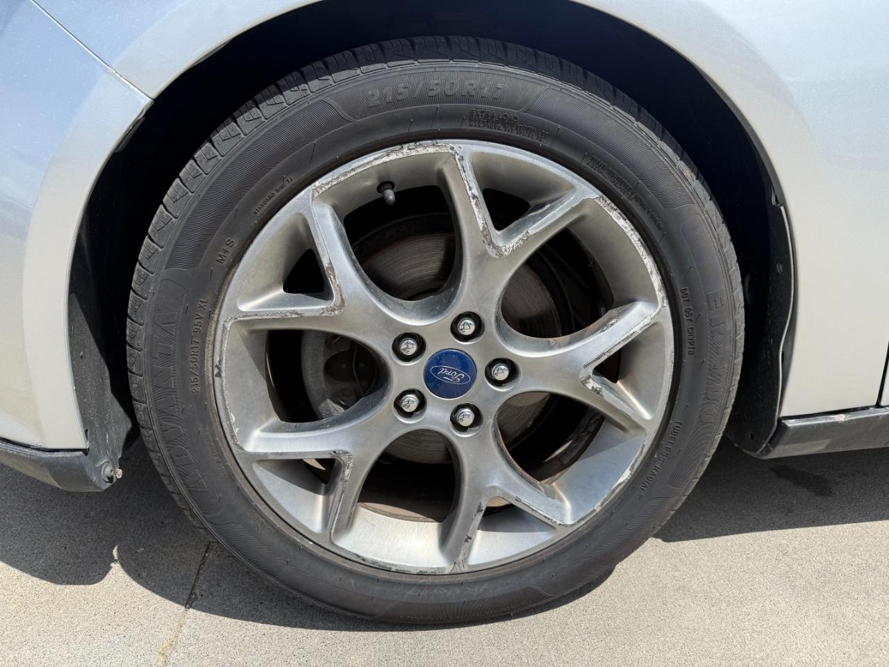 Ford Focus  2014