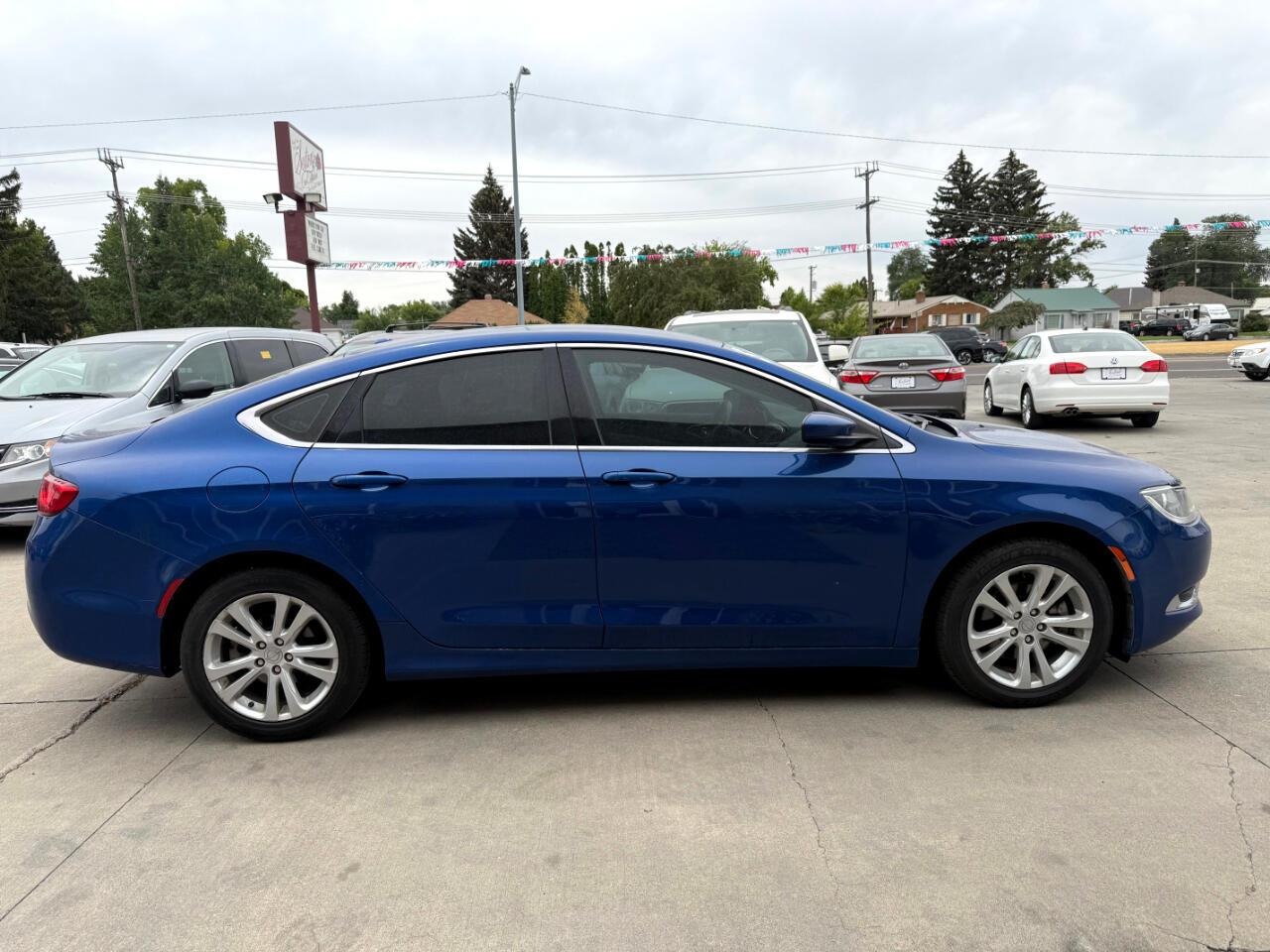 2015 Chrysler 200 Limited photo 4
