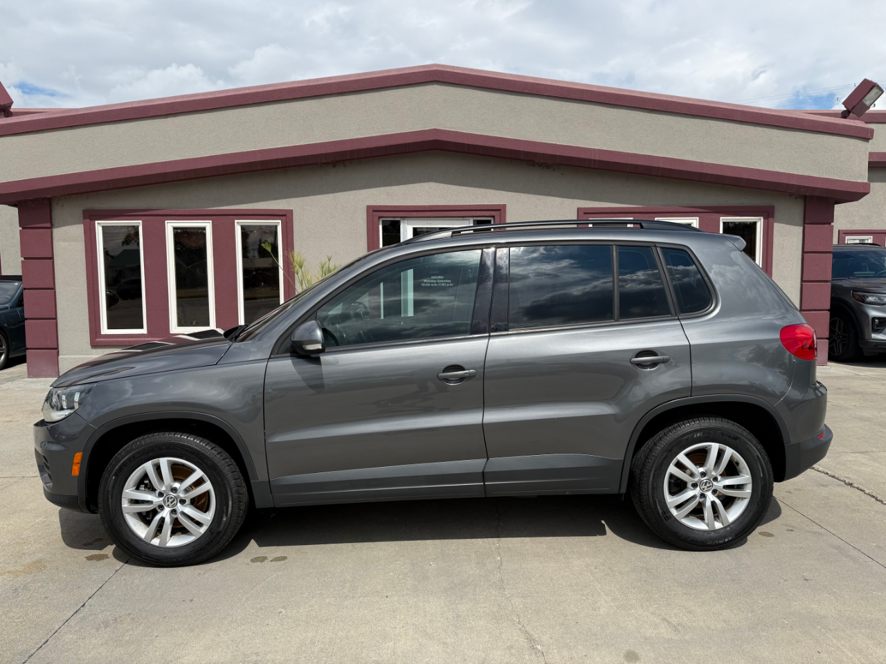 Volkswagen Tiguan  2016