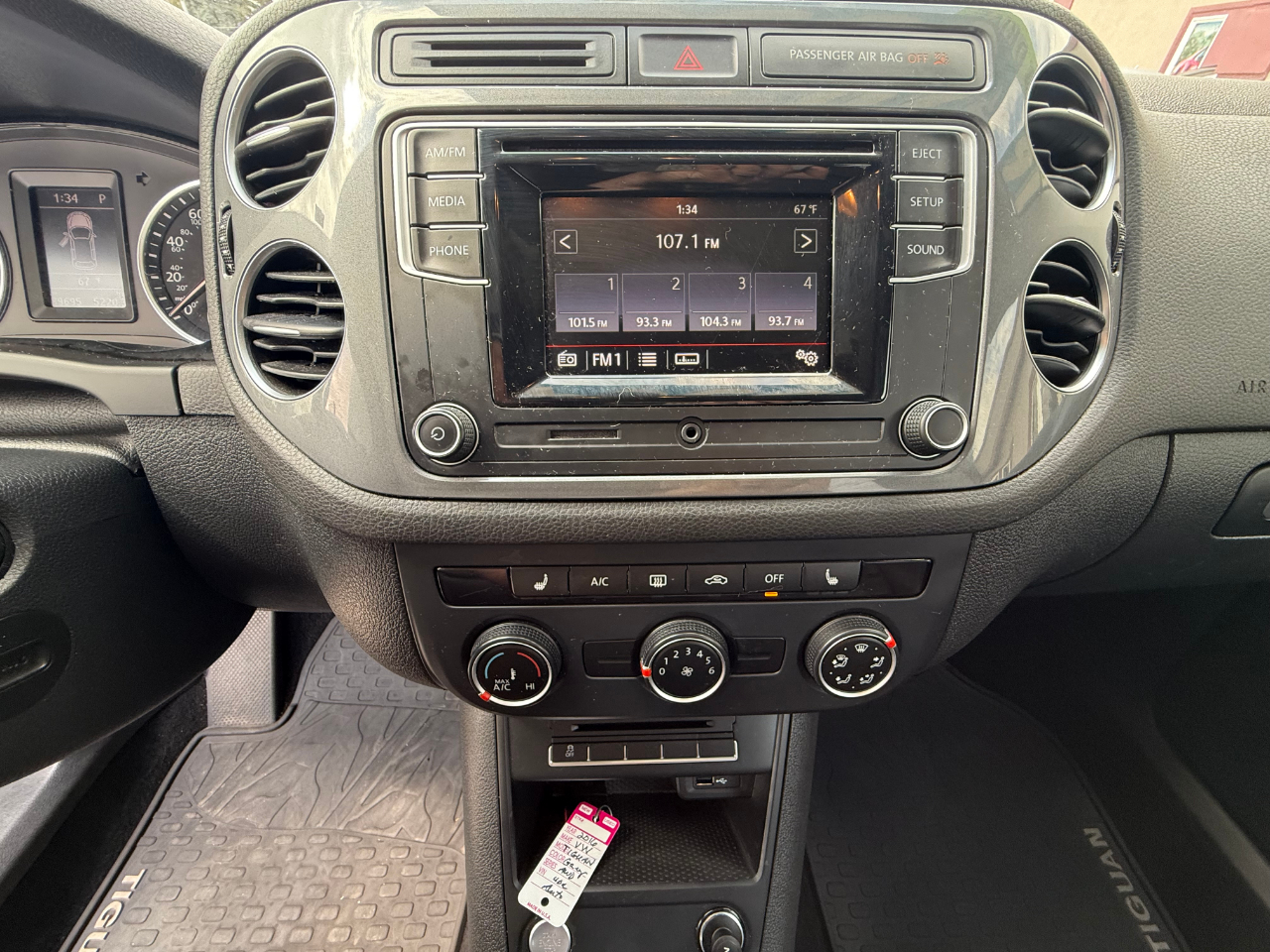 Volkswagen Tiguan  2016