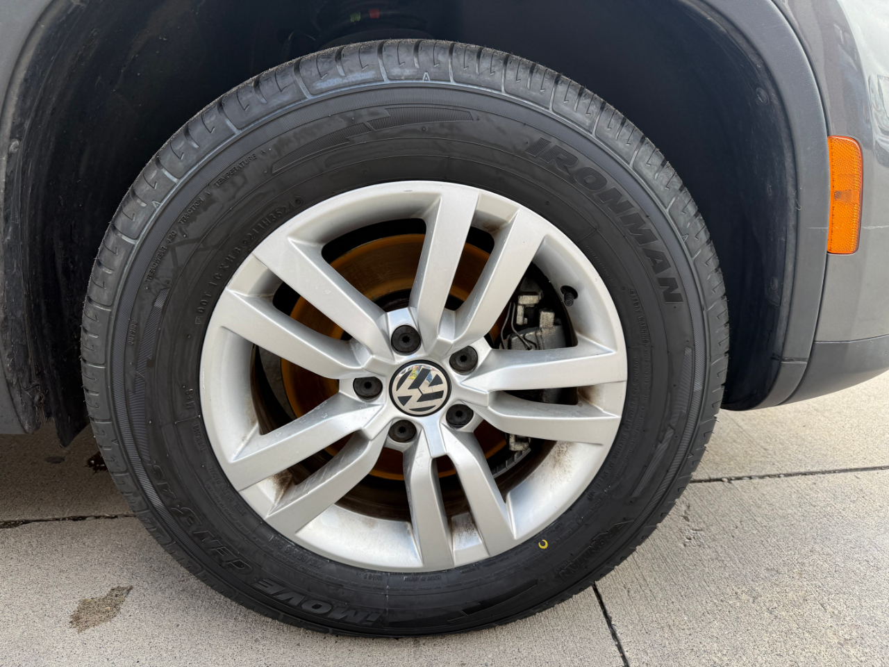 Volkswagen Tiguan  2016