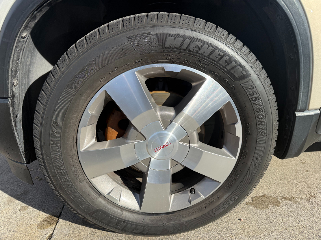 GMC Acadia  2010 GMC Acadia  2010