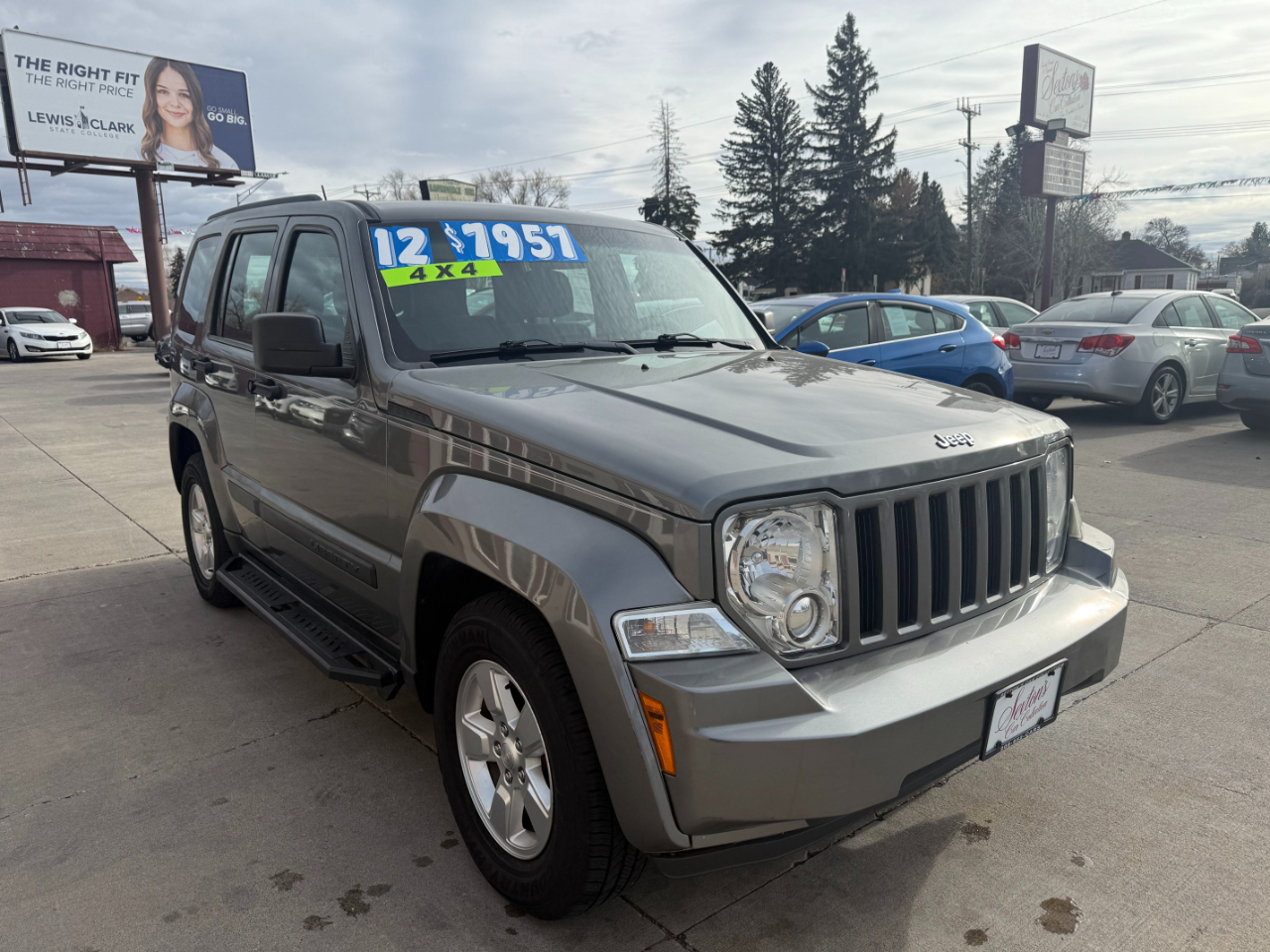 2012 Jeep Liberty Sport photo 3