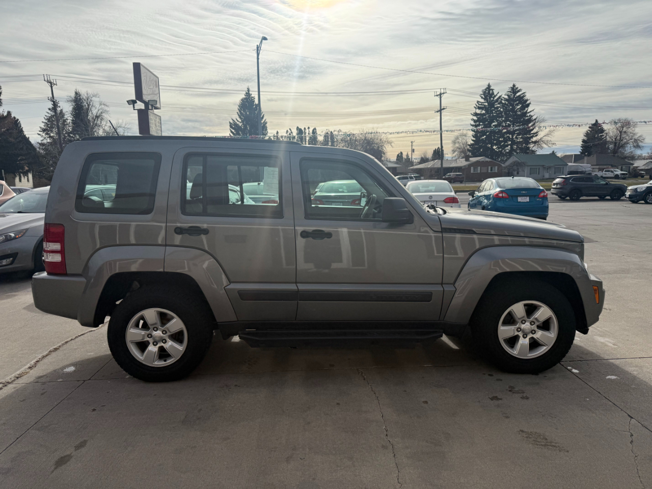 2012 Jeep Liberty Sport photo 4
