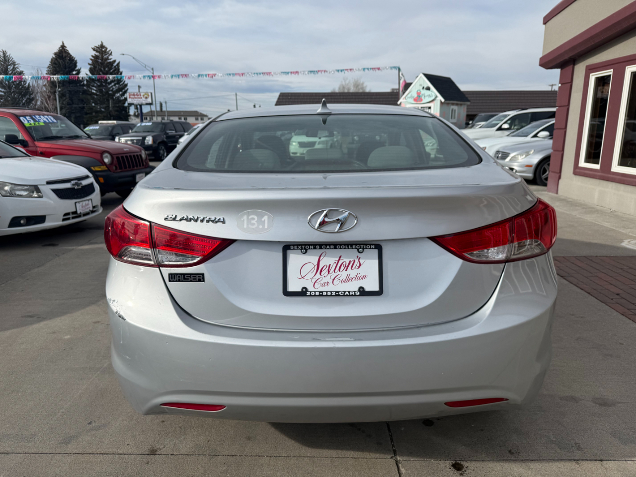 Hyundai Elantra  2013