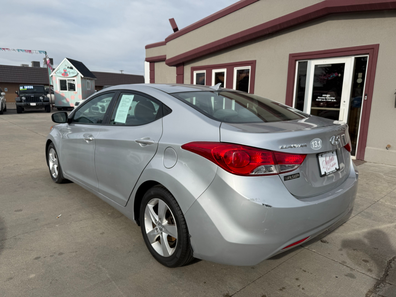Hyundai Elantra  2013