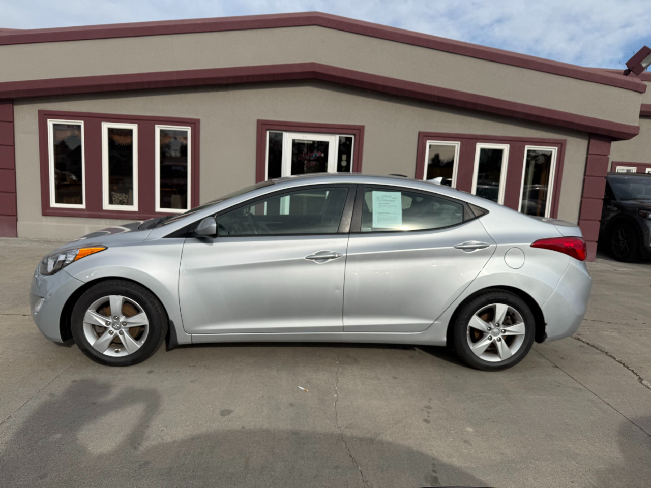 Hyundai Elantra  2013