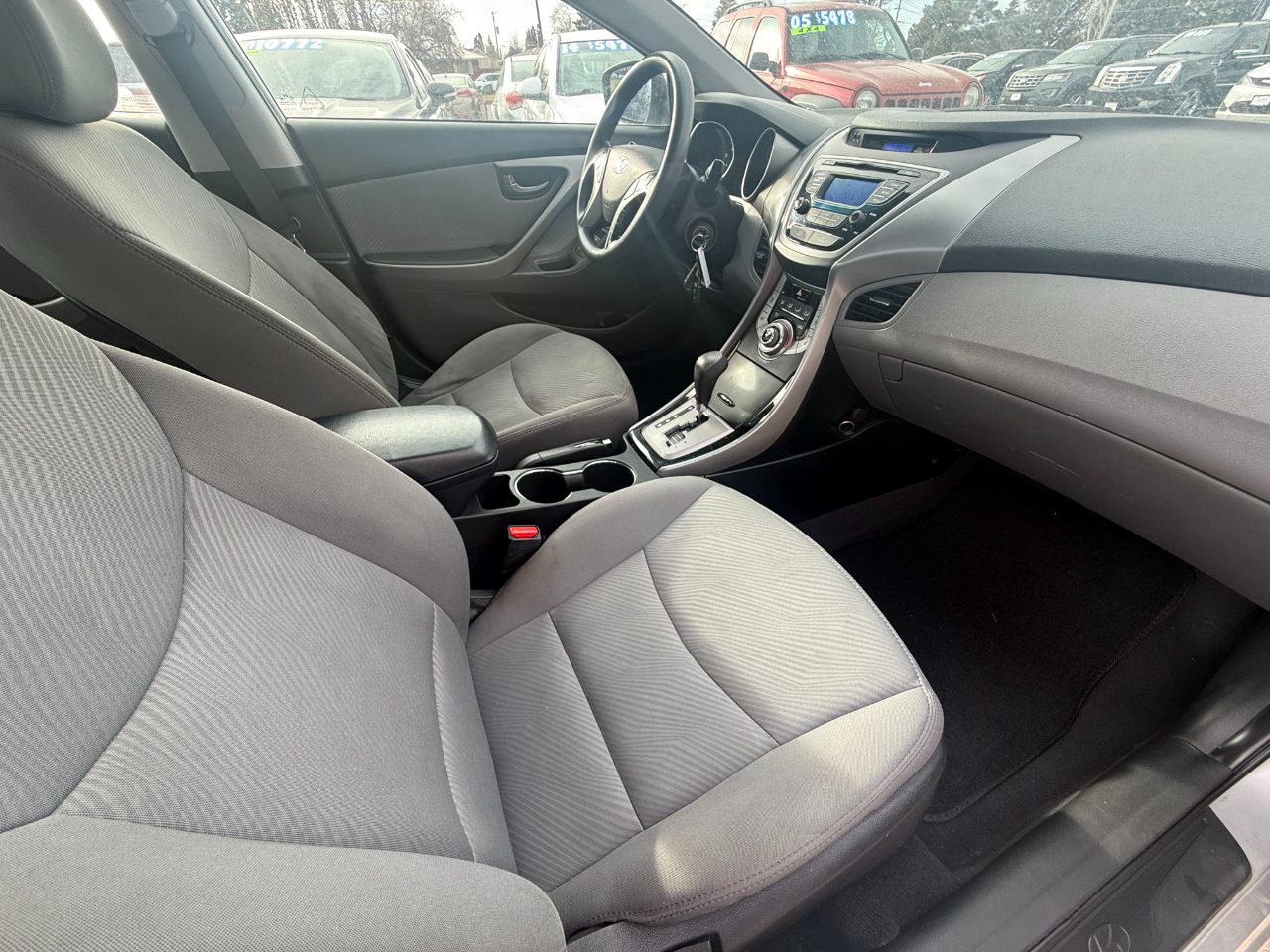 Hyundai Elantra  2013