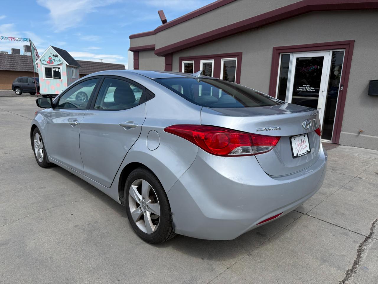 Hyundai Elantra  2013