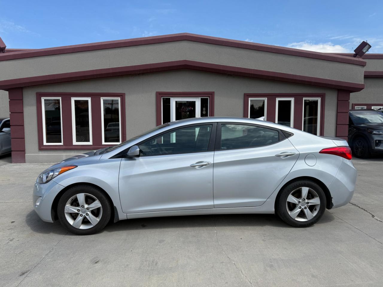Hyundai Elantra  2013