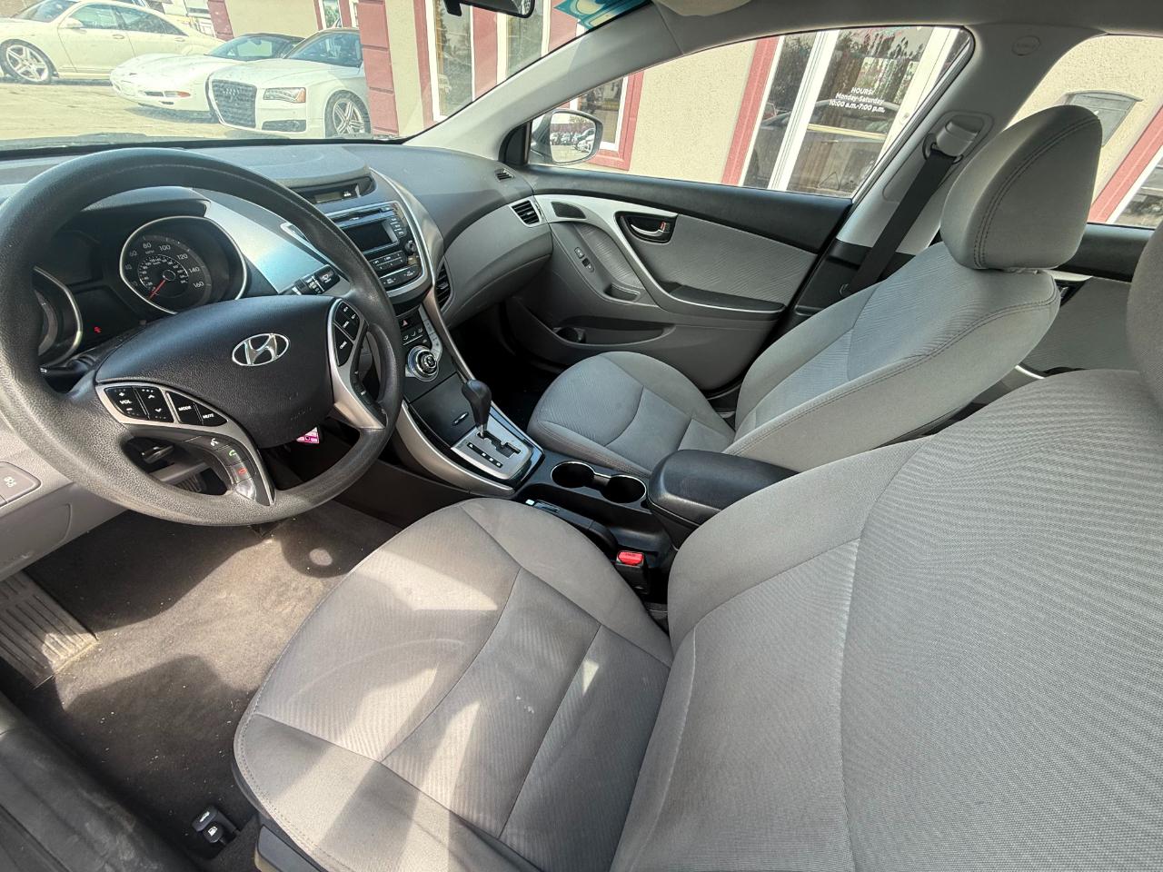 Hyundai Elantra  2013