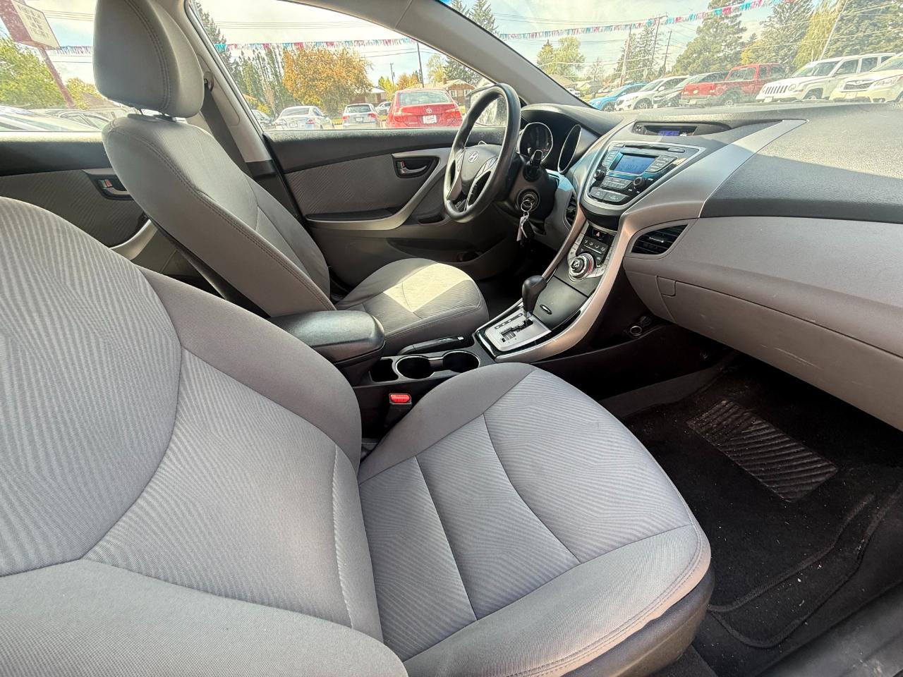 Hyundai Elantra  2013