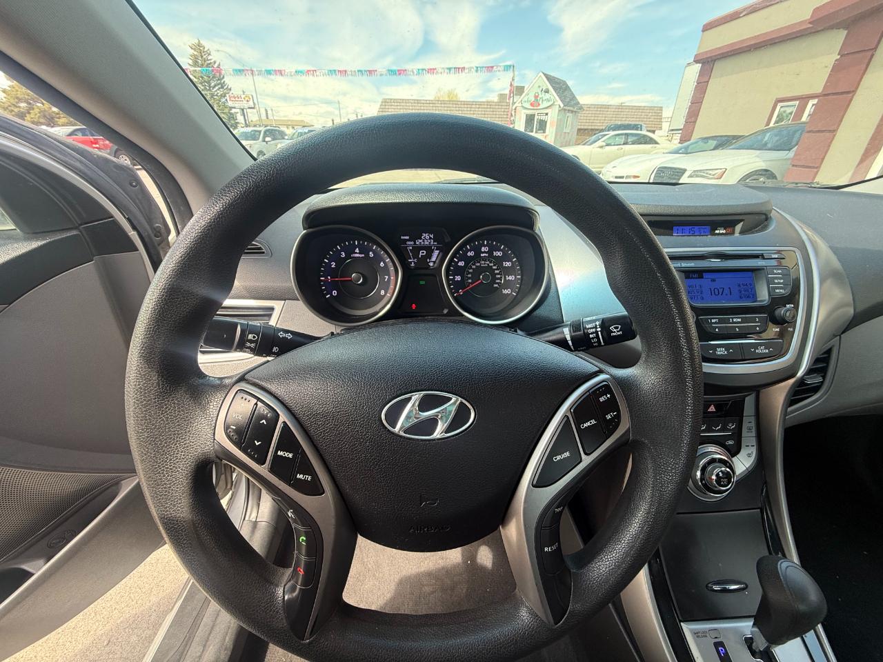 Hyundai Elantra  2013