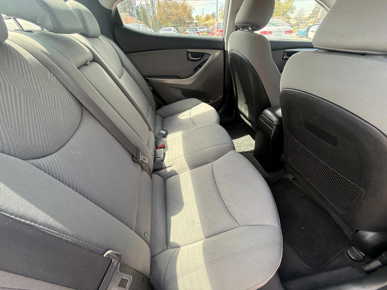 Hyundai Elantra  2013