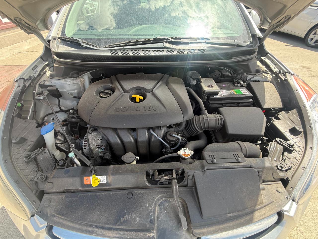 Hyundai Elantra  2013