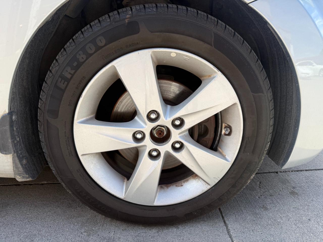 Hyundai Elantra  2013