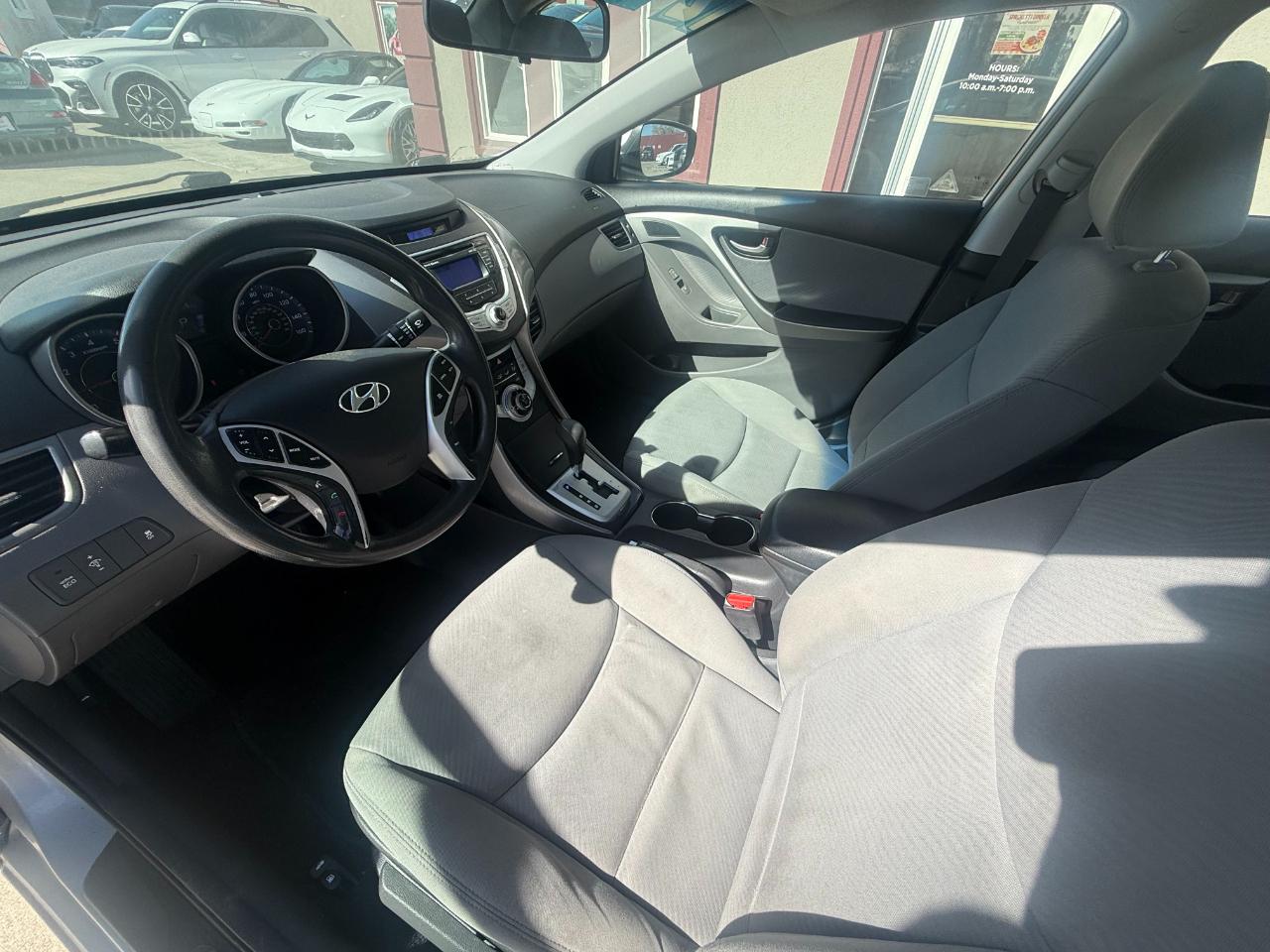 Hyundai Elantra GLS 2012