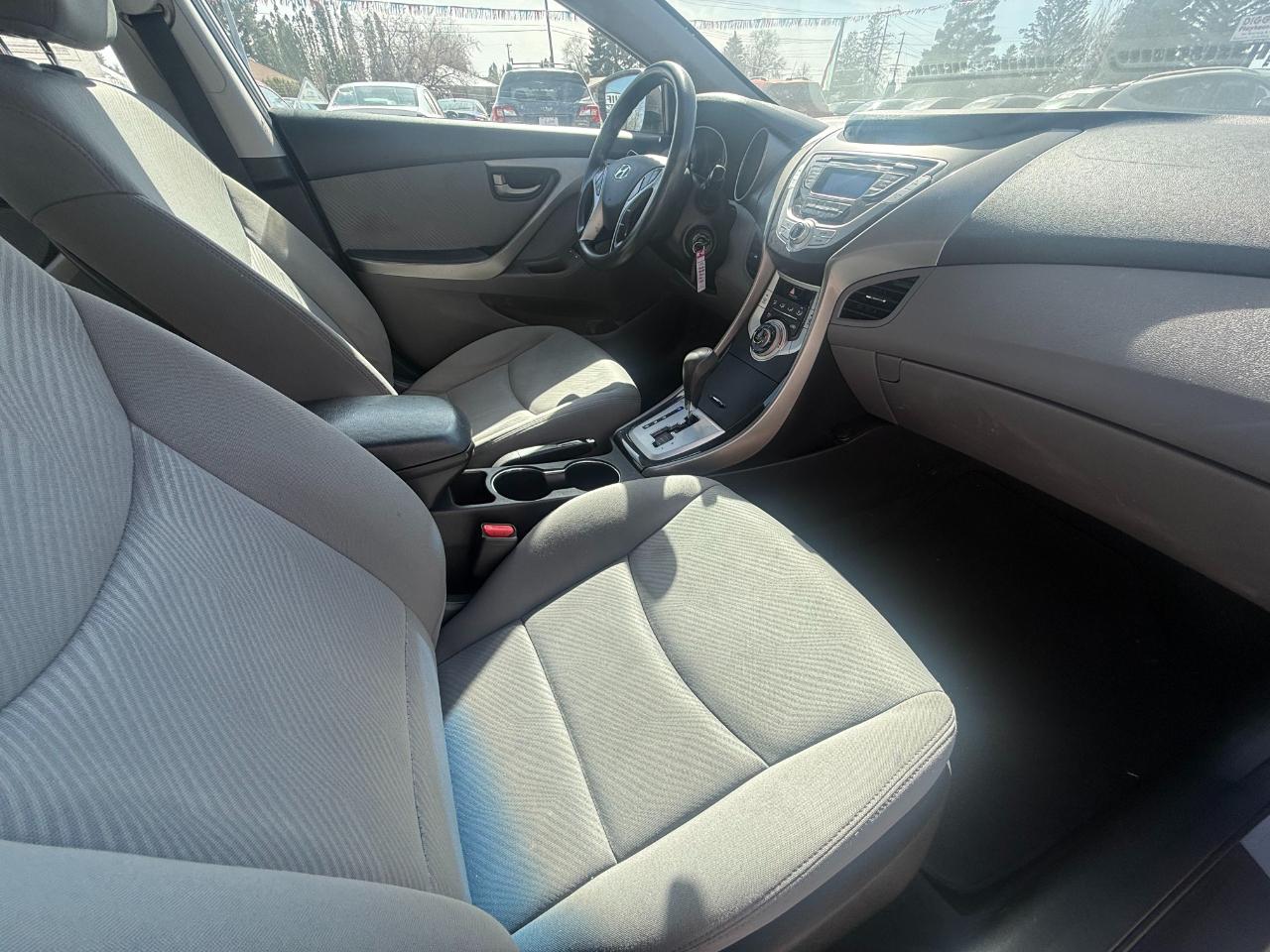 Hyundai Elantra GLS 2012