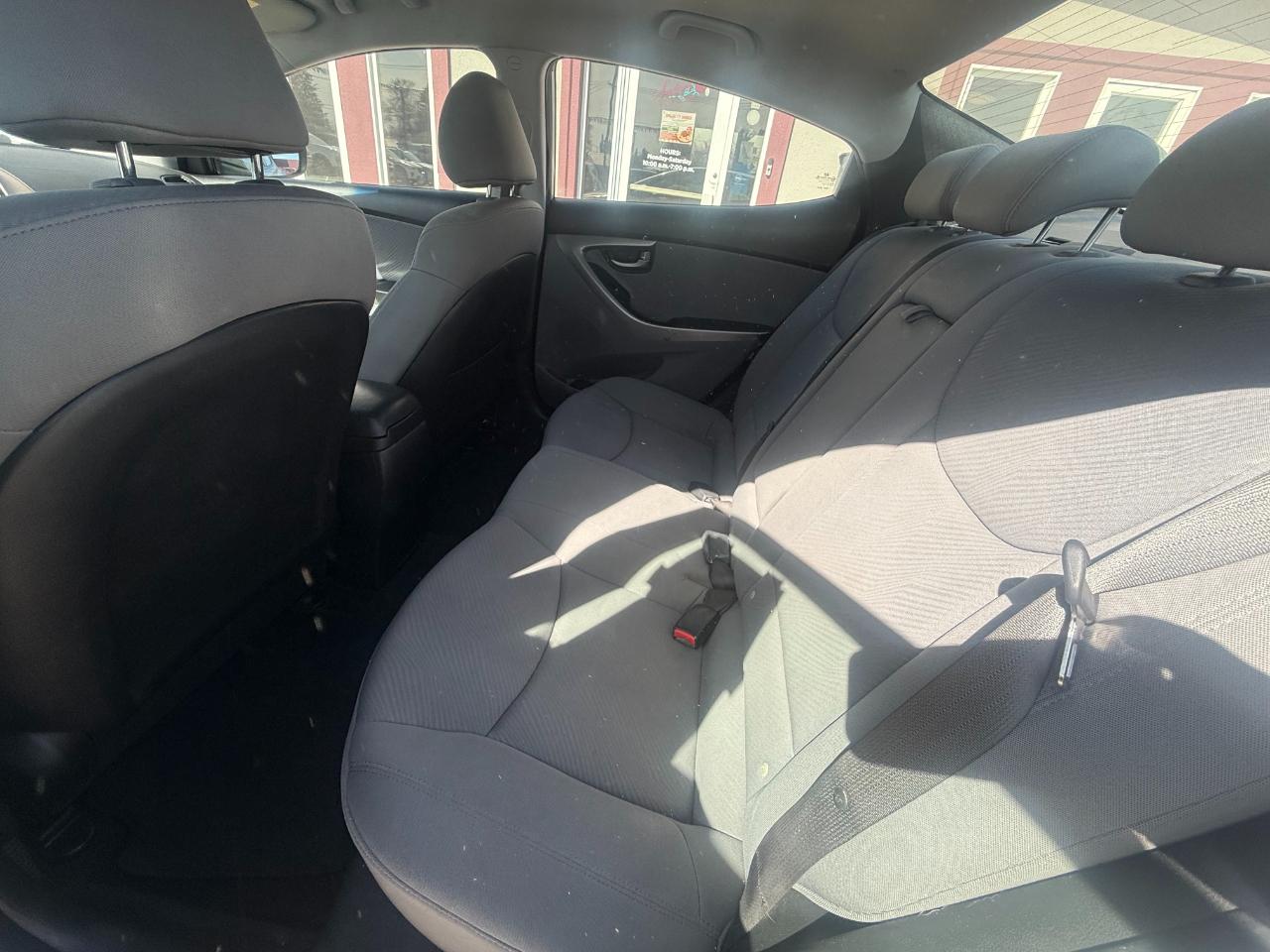 Hyundai Elantra GLS 2012