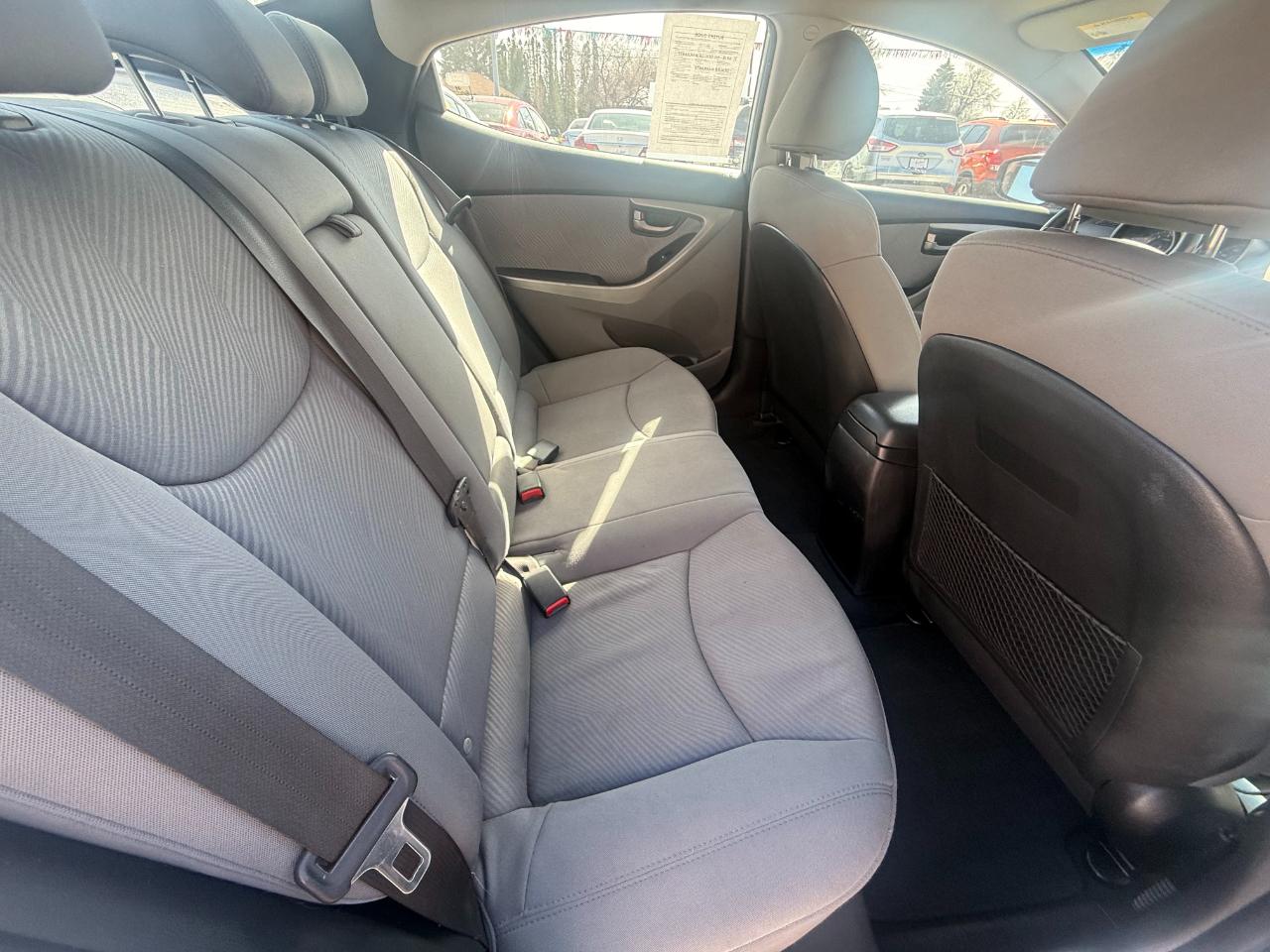 Hyundai Elantra GLS 2012