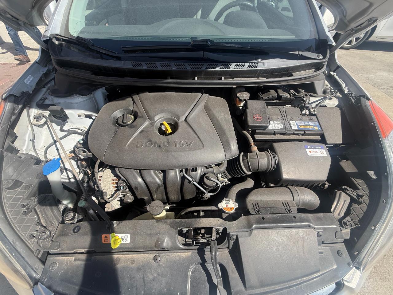 Hyundai Elantra GLS 2012