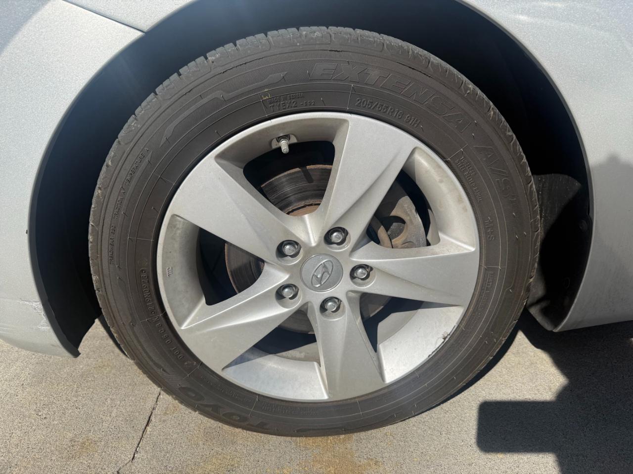 Hyundai Elantra GLS 2012