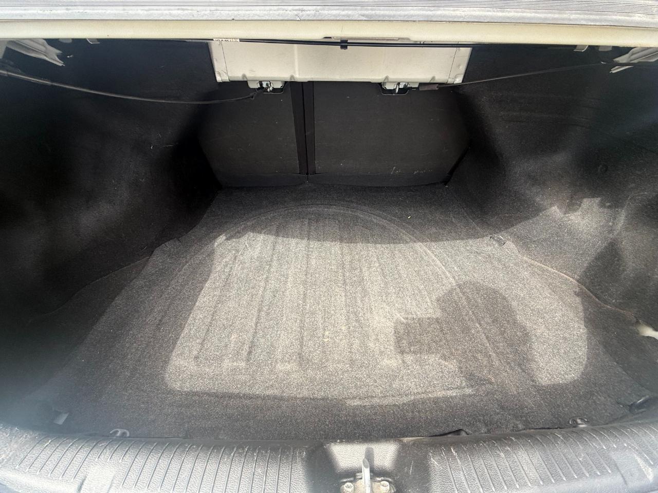 Hyundai Elantra  2012
