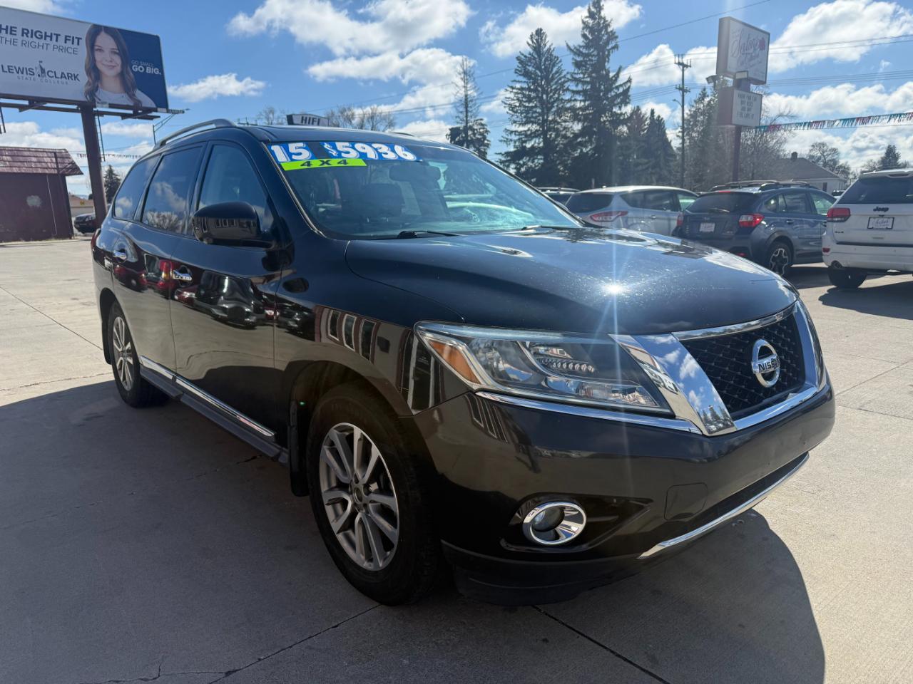 Nissan Pathfinder S 2015