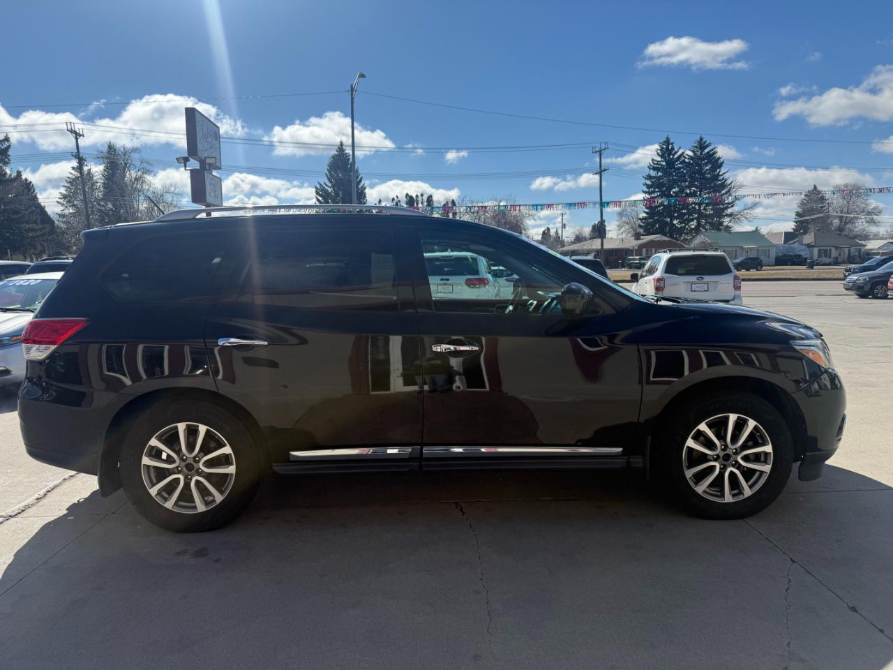 Nissan Pathfinder S 2015