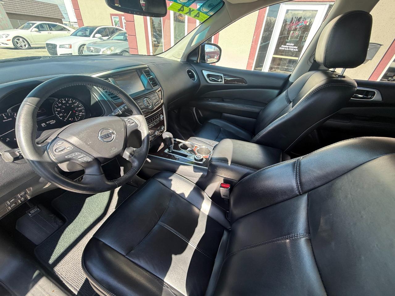 Nissan Pathfinder S 2015