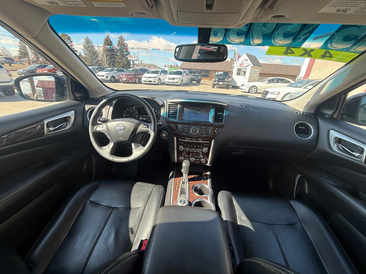 Nissan Pathfinder S 2015