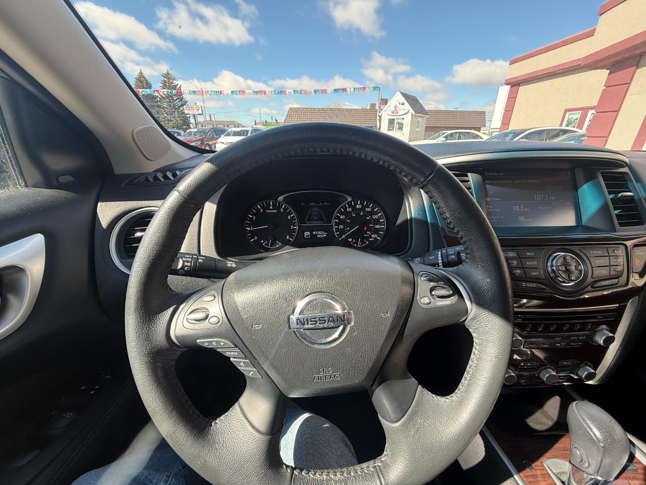 Nissan Pathfinder S 2015