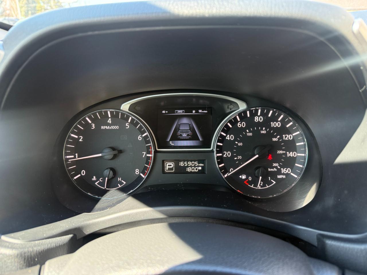 Nissan Pathfinder S 2015