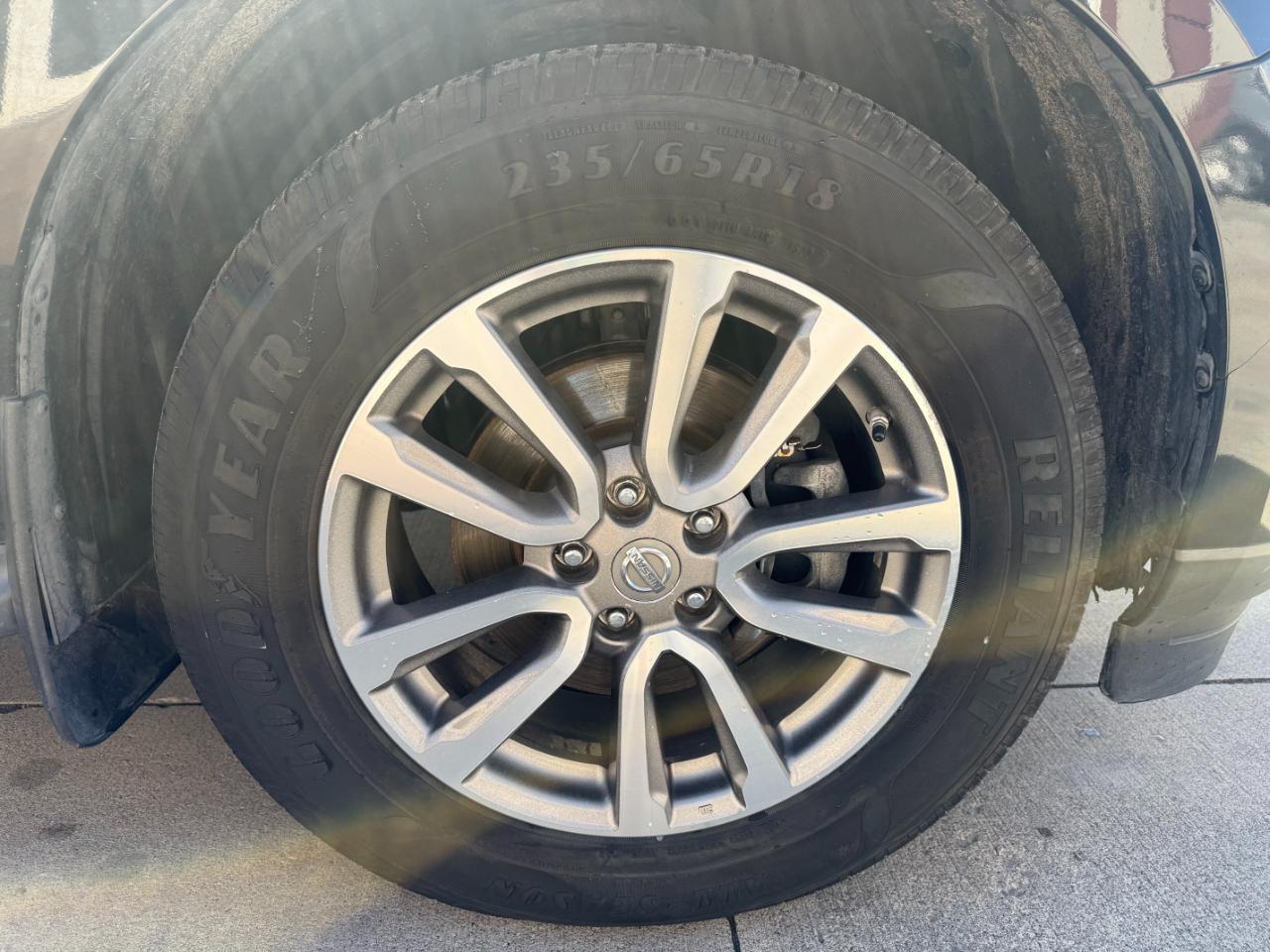 Nissan Pathfinder S 2015