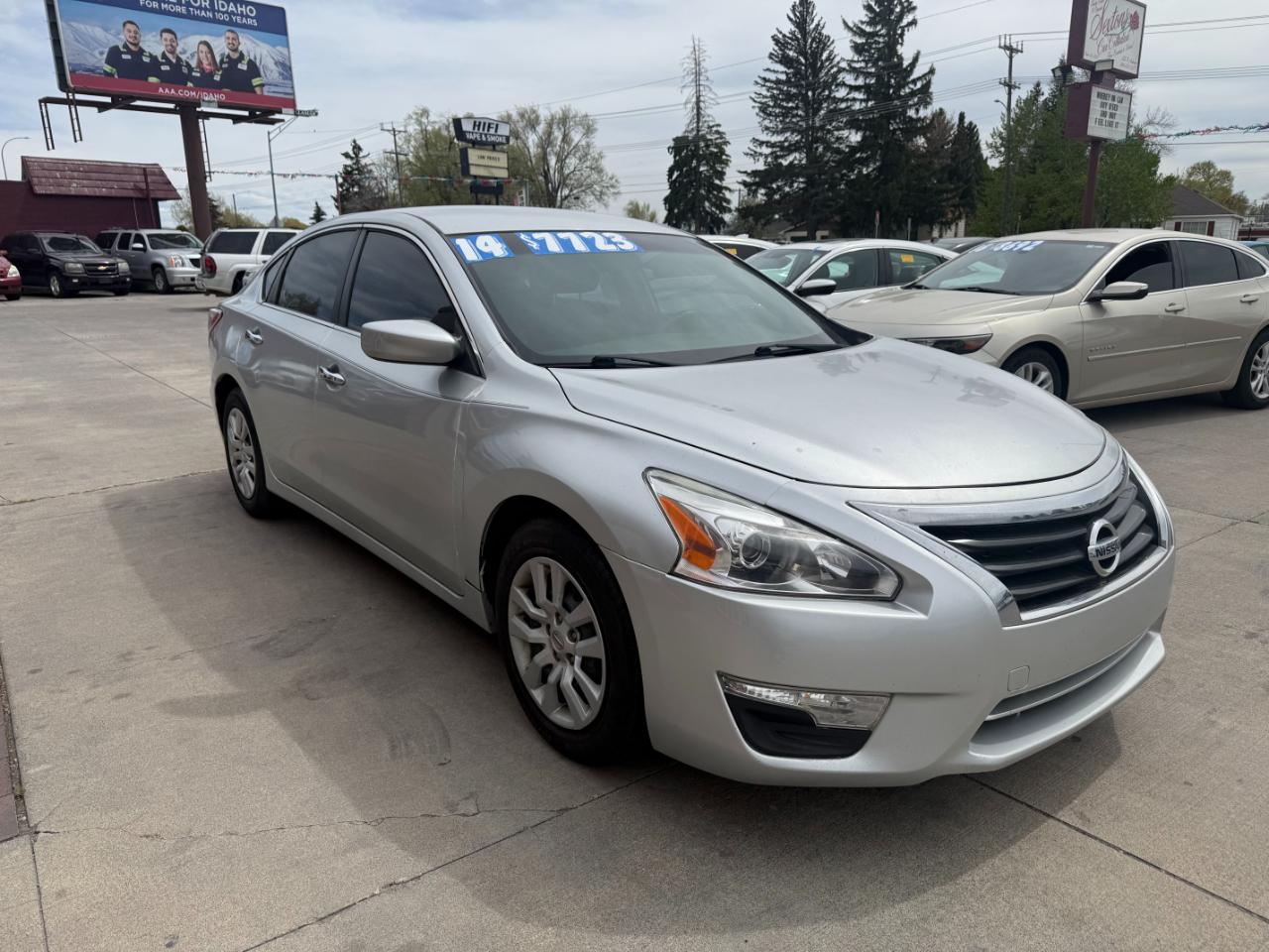 Nissan Altima  2014