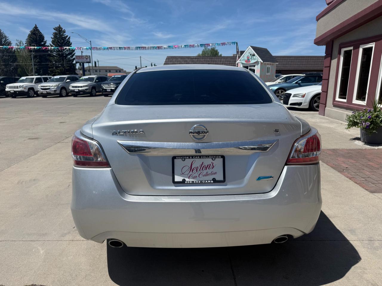Nissan Altima  2014