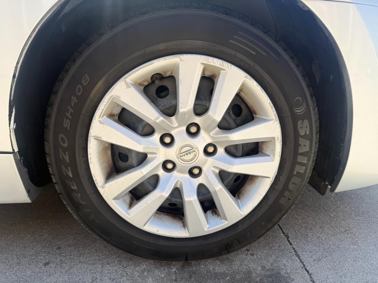 Nissan Altima  2014