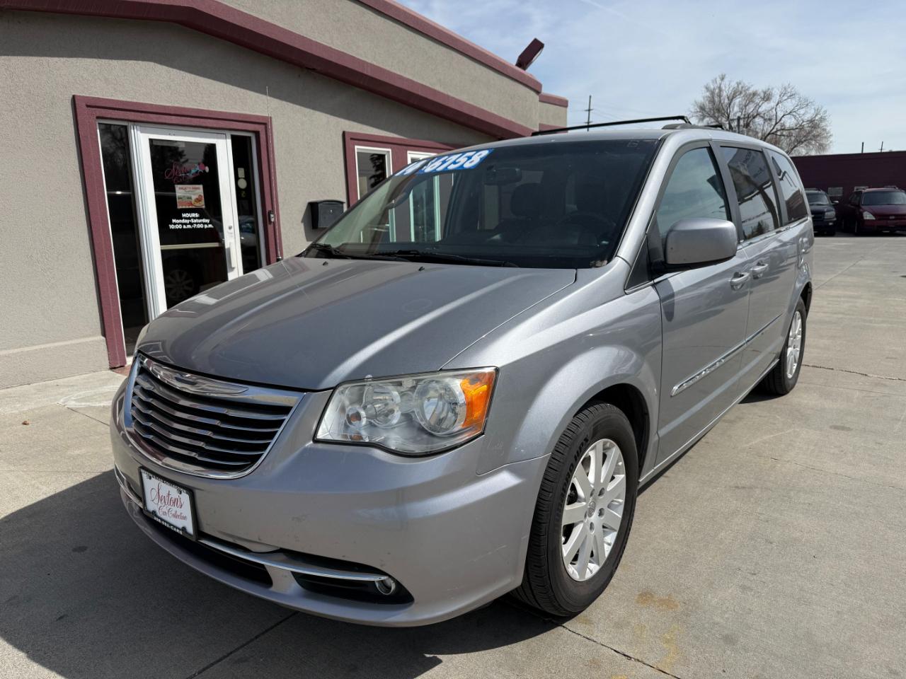 2014 Chrysler Town & Country TOURING