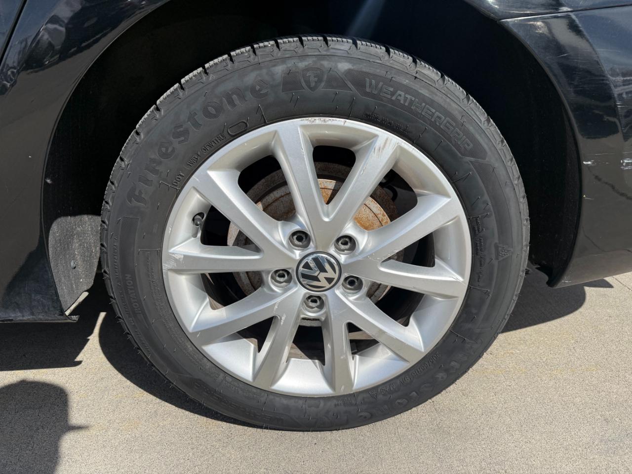 Volkswagen Jetta SE 2011