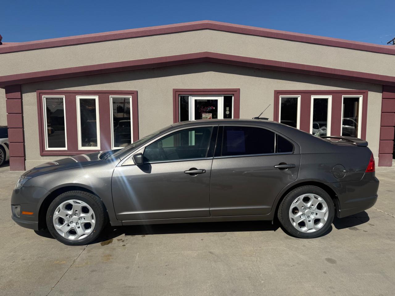 Ford Fusion SE 2011