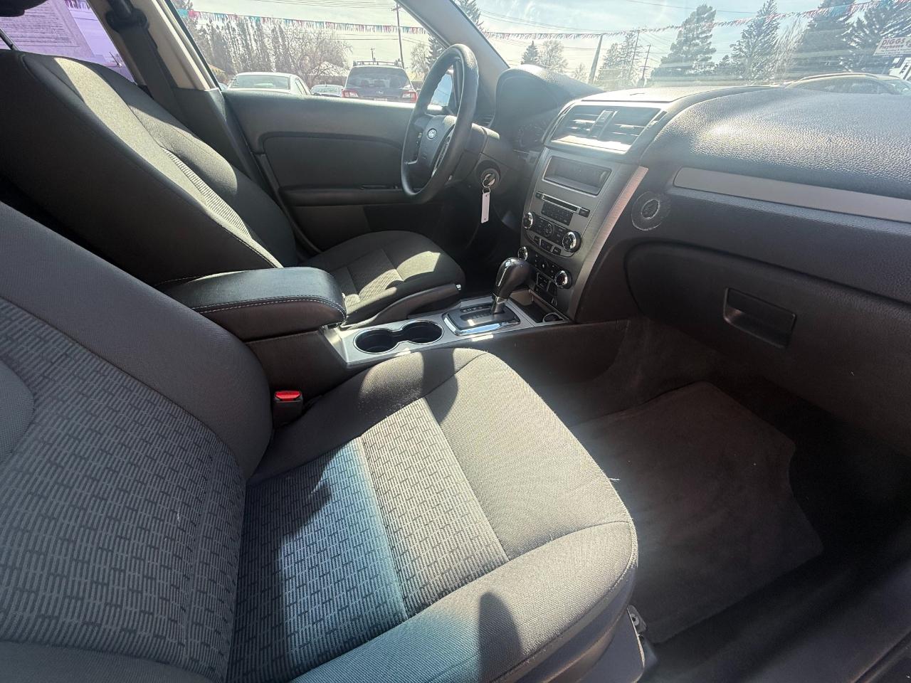 Ford Fusion SE 2011